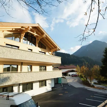 Luxury Apartment In Salzburg With Terrace Alpendorf  Exterior photo